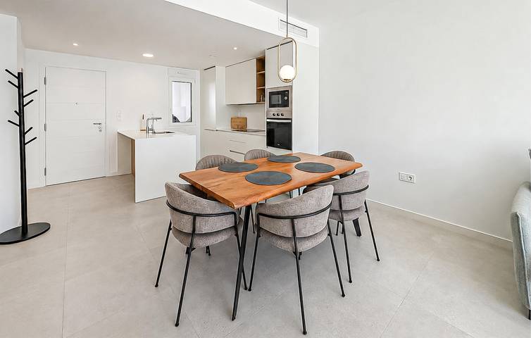 Appartement de vacances entier, Appartement confortable de 109 m² avec piscine, terrasse et Wi-Fi, à 600 m du centre-ville in Pilar de la Horadada, Costa Blanca