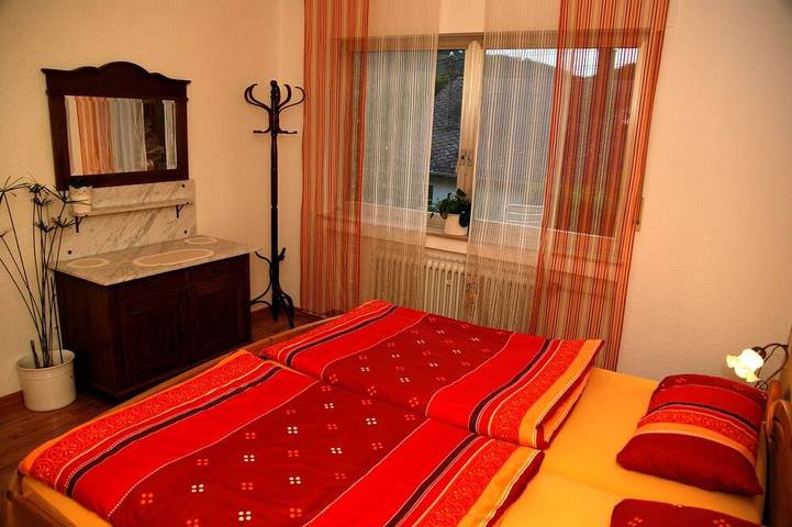 Gîte pour 4 personnes, avec sauna ainsi que balcon et jardin à Bullay - 2