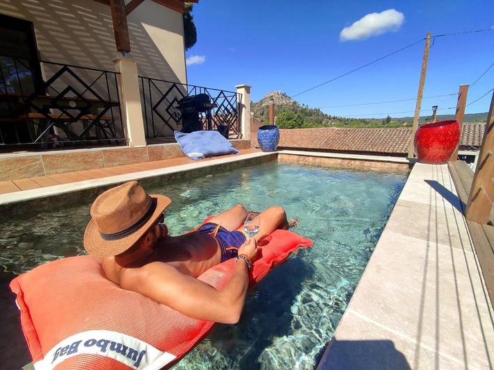 Location de vacances pour 8 personnes, avec jardin ainsi que jacuzzi et piscine à Montséret - 3