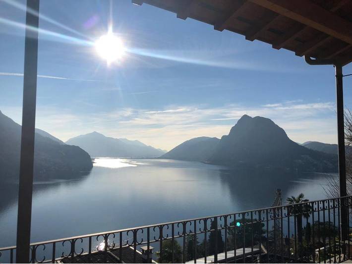 Ferienwohnung für 4 Personen, mit Balkon und Terrasse sowie Seeblick und Ausblick