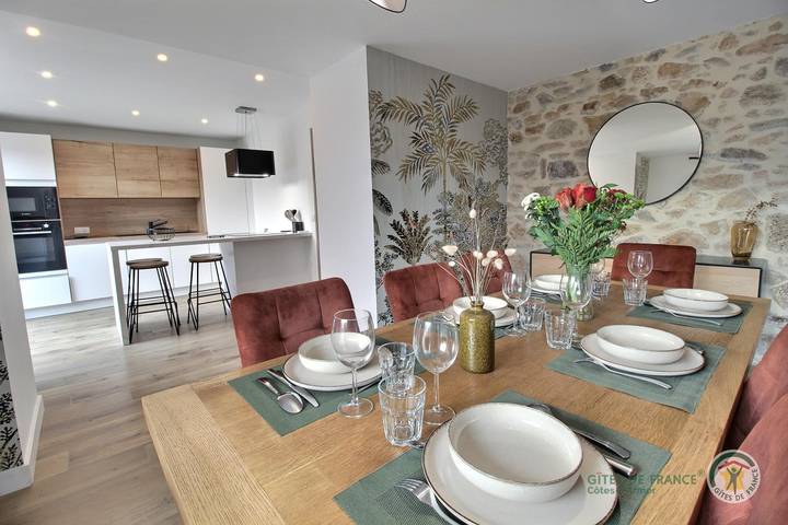 Gîte pour 8 personnes, avec jardin à Trégastel - 3