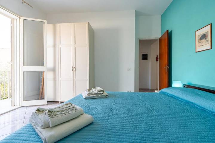 Location de vacances pour 6 personnes, avec Balcon ainsi que Terrasse et Vue à Cava d'Aliga - 2
