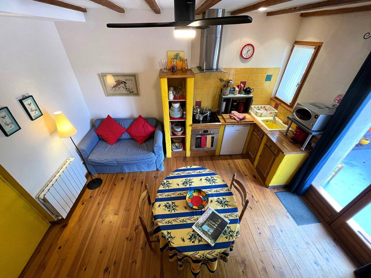 La Maison Jaune in Saint-Laurent-de-la-Salanque, Côte d'Améthyste