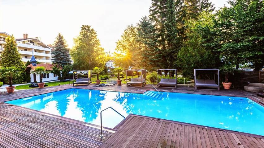 Hôtel pour 2 personnes, avec Jacuzzi et Terrasse ainsi que Jardin et Piscine à Bad Wörishofen