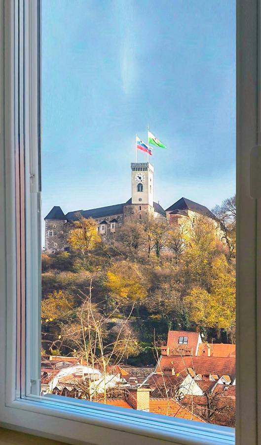 Ferienwohnung für 4 Personen, mit Terrasse und Sauna sowie Ausblick in Ljubljana