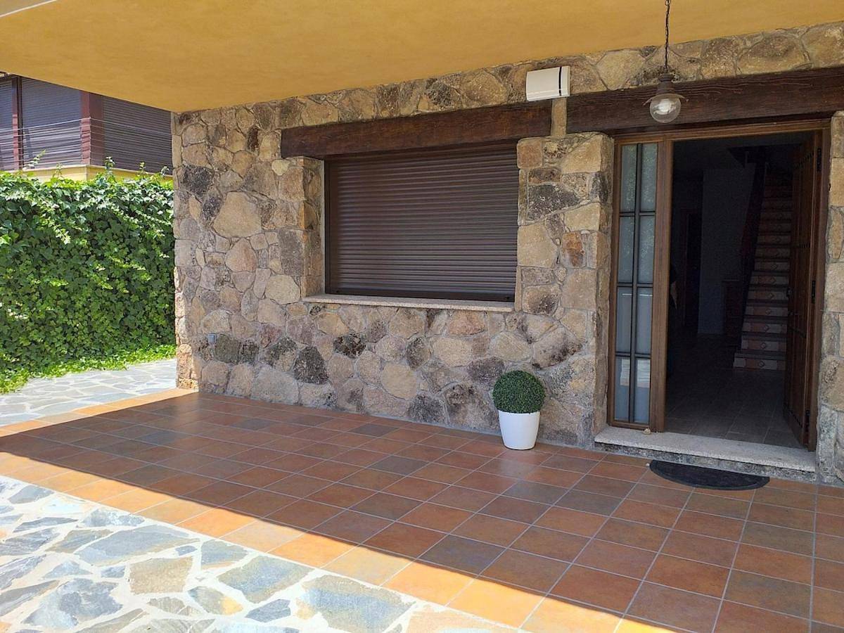 Carreras Beach Candeleda Casa en piscina natural in Candeleda, Valle del Tiétar