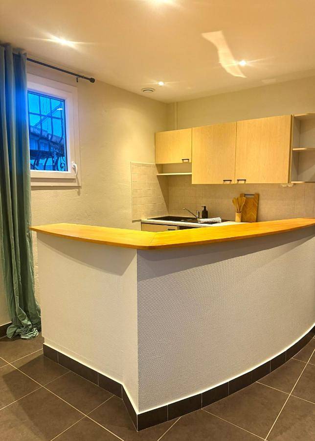 Gîte pour 2 personnes, avec vue et jardin à Loriol-sur-Drôme - 4