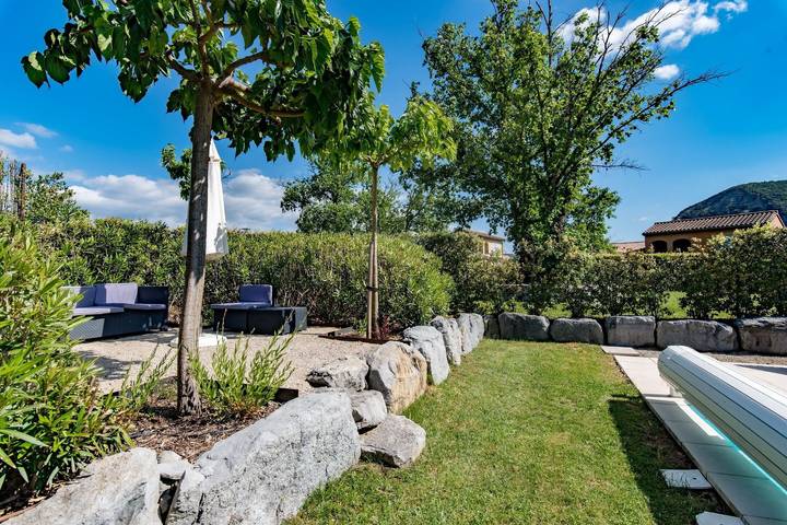 Villa pour 8 personnes, avec jardin ainsi que piscine et balcon à Vallon-Pont-d'Arc - 3