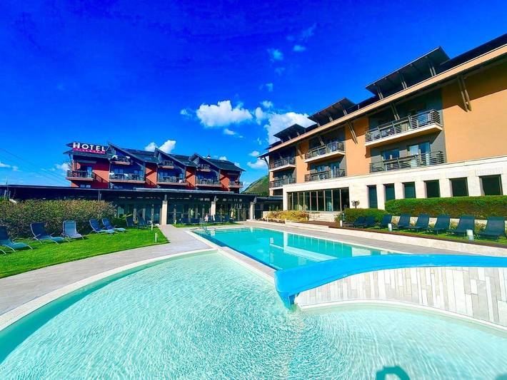Hôtel pour 2 personnes, avec piscine et vue ainsi que jardin et sauna