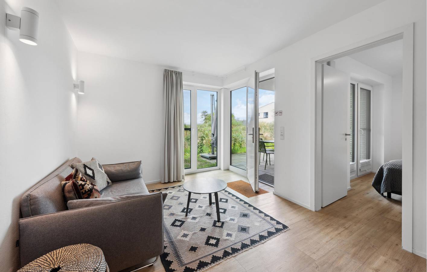 Modernes Apartment in der Nähe von Fluss und Restaurant: Parkplatz, Terrasse & Internet in Marissa Ferienpark, Lembruch