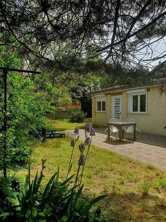 Maison de vacances pour 3 personnes, avec Terrasse ainsi que Jardin et Piscine à Vaulx-en-Velin