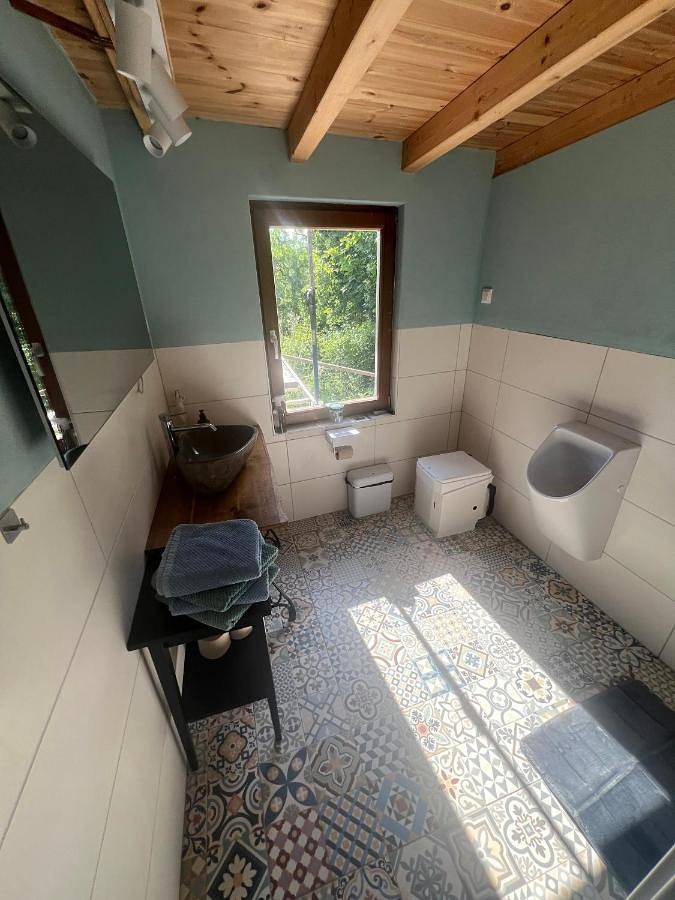 Ganze Wohnung, Henrys Cozy Tiny House - ruhig, Garten, Talblick, Natur in Würzburg, Fränkisches Weinland