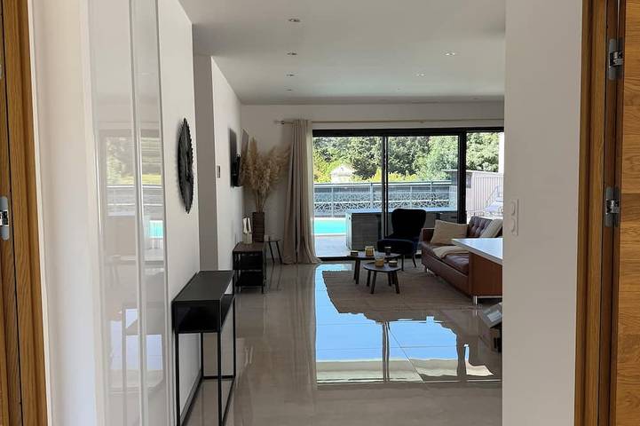 Location de vacances pour 6 personnes, avec piscine à Saint-Martin-de-Valgalgues