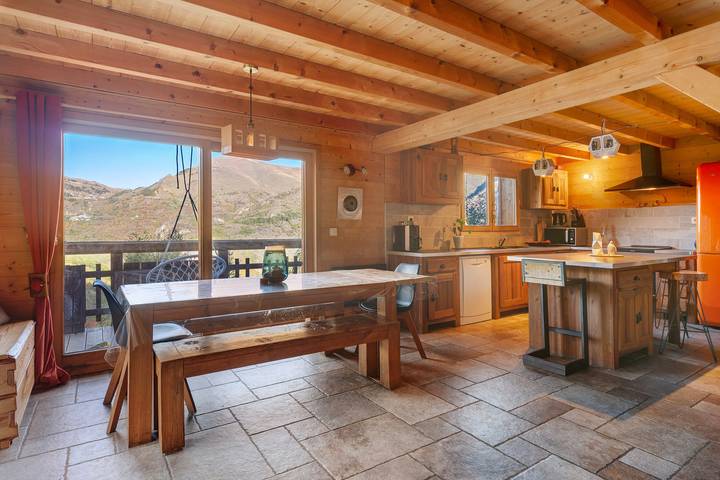 Chalet 'pied de piste et télésiège,au calme,vue panoramique' in Mont-de-Lans, Les Deux Alpes