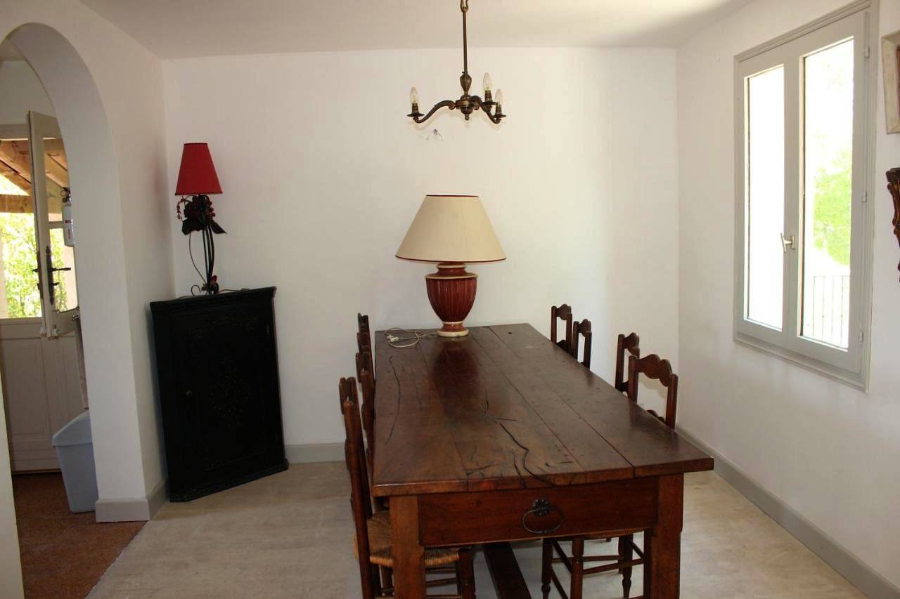 Two-Bedroom House in Taradeau, Région de Draguignan