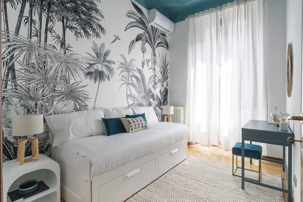 Entire apartment, Easylife - Luxury and comfort: flat in P.Romana in Milan, Milan Province