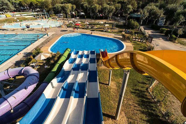 Camping für 4 Personen, mit Pool und Terrasse in Friaul-Julisch Venetien - 3