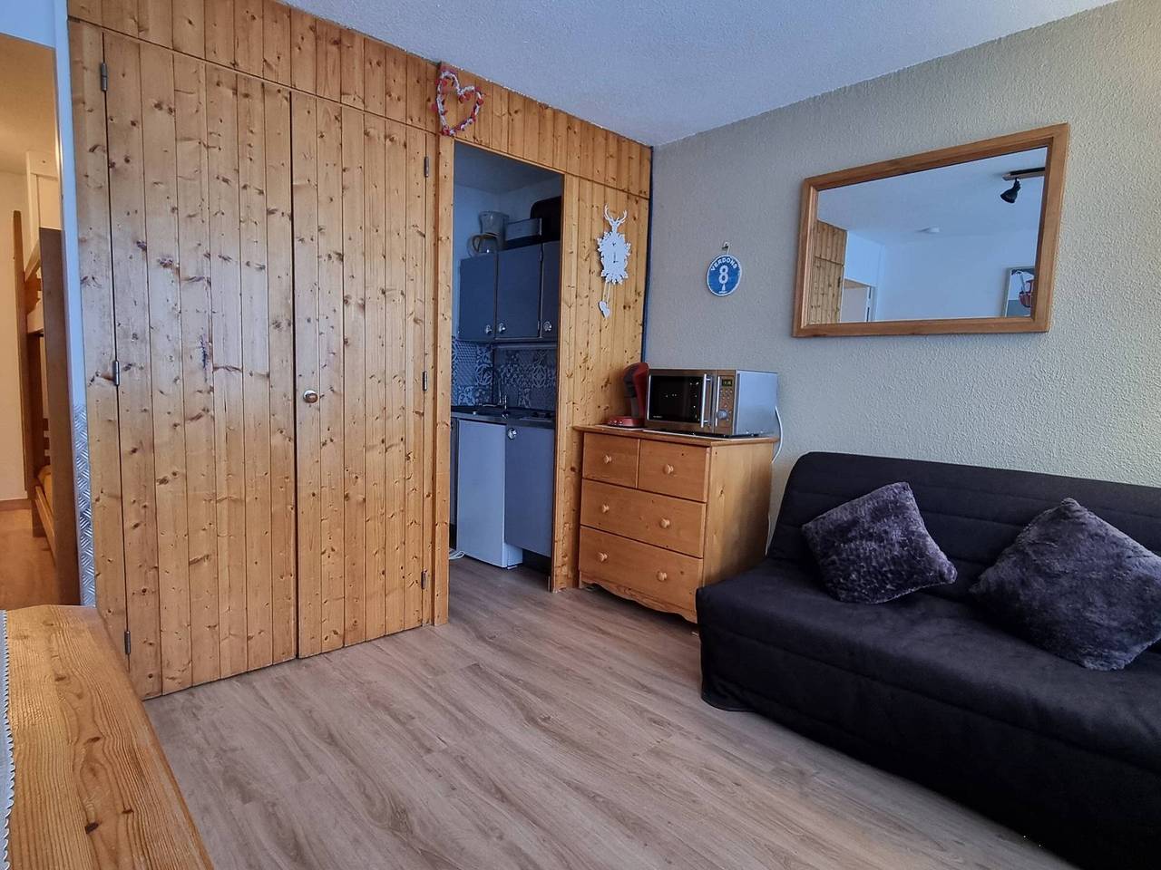 Studio entier, Charmant appartement avec terrasse à La Plagne, accès rapide aux pistes in Plagne Centre, La Plagne-Tarentaise