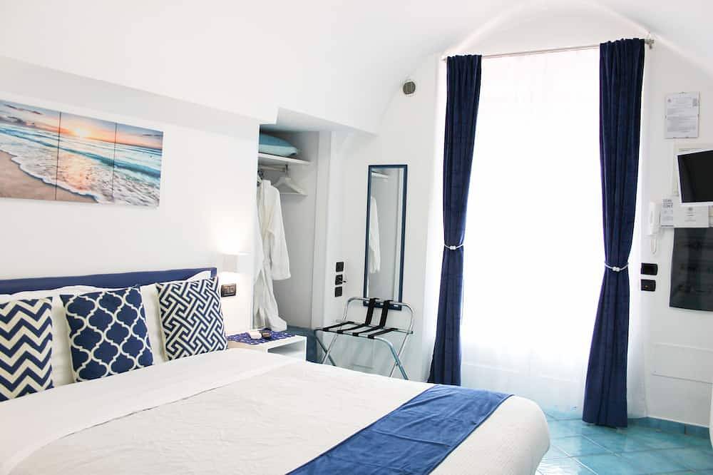 Superior Apartment, Solarium and Hot Tub in Minori, Amalfiküste