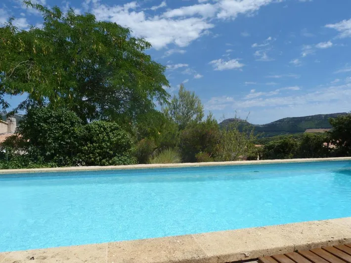 Alojamiento y desayuno para 2 personas, con piscina y terraza - 1
