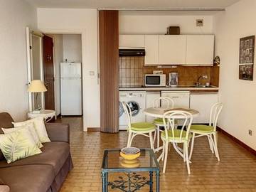 Appartement De Vacances pour 4 Personnes dans Bormes-les-Mimosas, Côte d'Azur, Photo 4