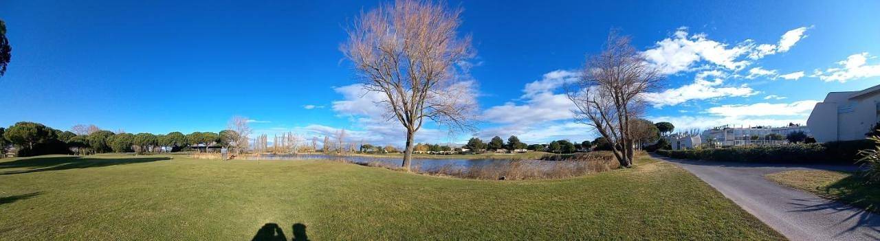 Gîte pour 4 personnes, avec piscine ainsi que vue et jardin dans Port Gregau - 3