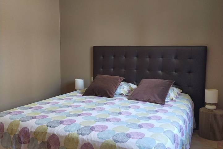 Location de vacances pour 4 personnes, avec terrasse et jardin à Grillon - 3