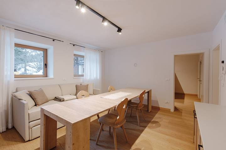 Ferienwohnung für 8 Personen, mit Balkon und Garten sowie Sauna in Arabba