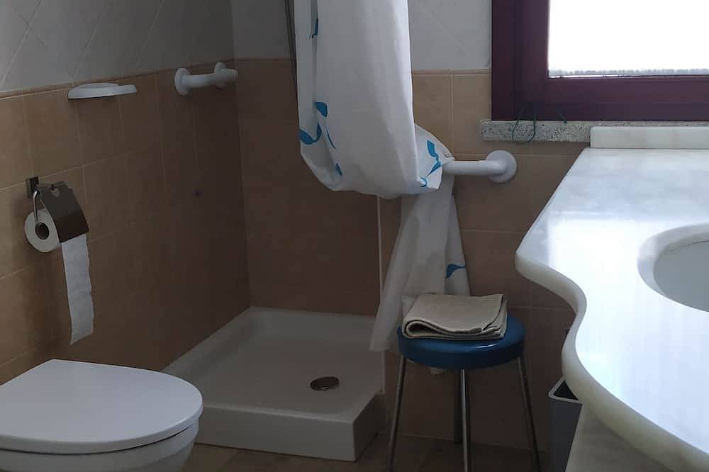 Neue Villa 10 min. zu Fuß vom schönen Strand Calasinzias in Cala Sinzias, Cagliari Provinz