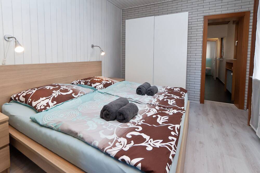 Ganze Wohnung, Schöne, kleine und geschmackvolle Ferienwohnung wartet auf Sie in Oberhausen, Ruhrgebiet