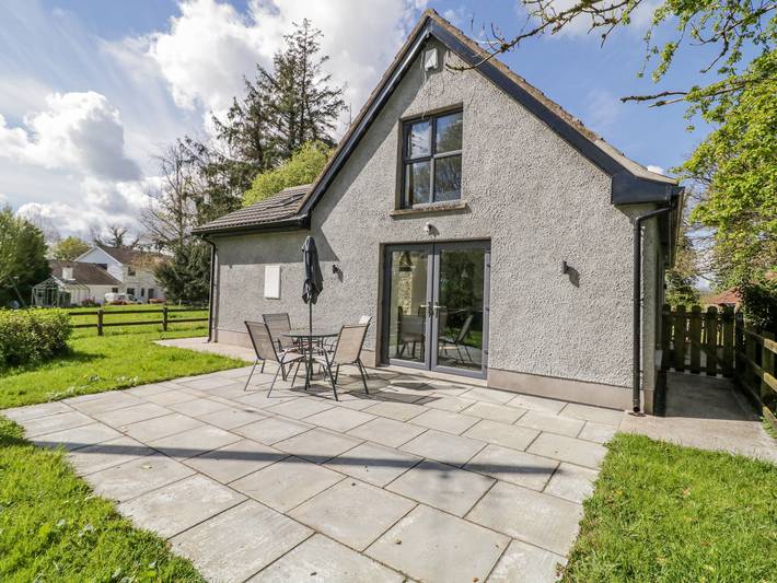 Log cabin for 4 people, with garden in County Fermanagh