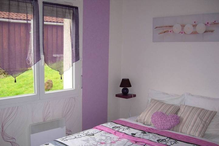 Villa avec jaccuzzi 6 personnes et vue sur lac 450 ha. in Saint-Jacques-d'Ambur, Puy-de-Dôme