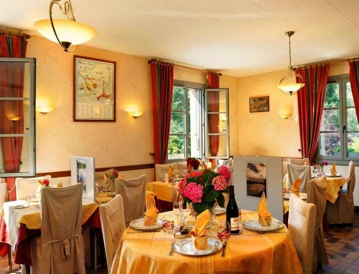 Hôtel pour 2 personnes, avec terrasse et vue dans Coteaux sur Loire - 4