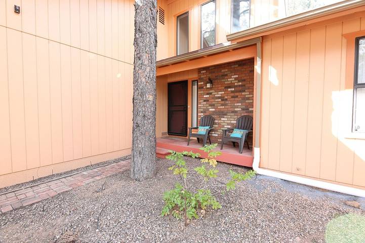 Vacation rental for 12 people, with yard in Show Low