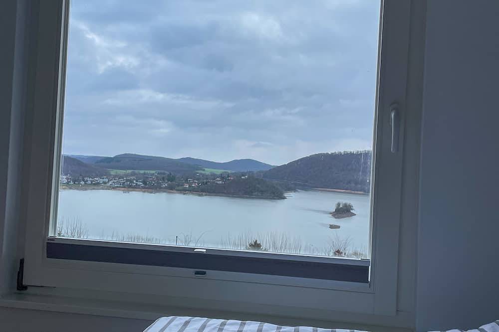 Ederseehen - Modernes Ferienhaus mit Terrasse, Sauna und Blick auf den Edersee in Bringhausen, Edertal