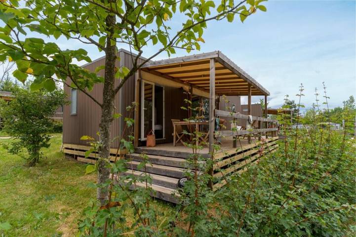 Camping pour 6 personnes, avec piscine et jardin, animaux acceptés