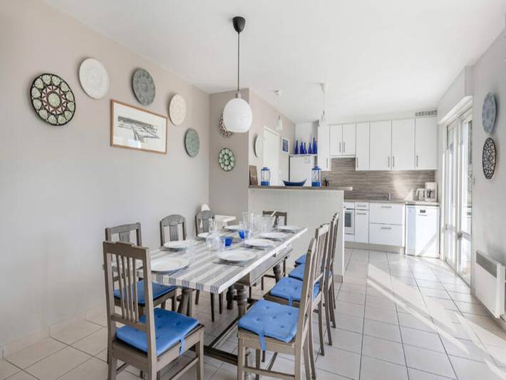 Gîte pour 10 personnes, avec jardin, adapté aux familles dans Lerat - 3