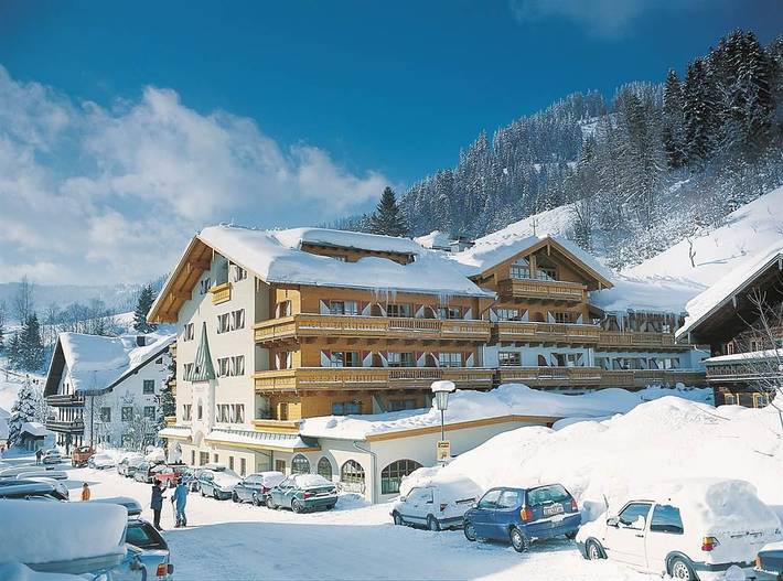 Hotel für 4 Personen, mit Pool und Sauna sowie Whirlpool und Garten, mit Haustier in Dienten am Hochkönig
