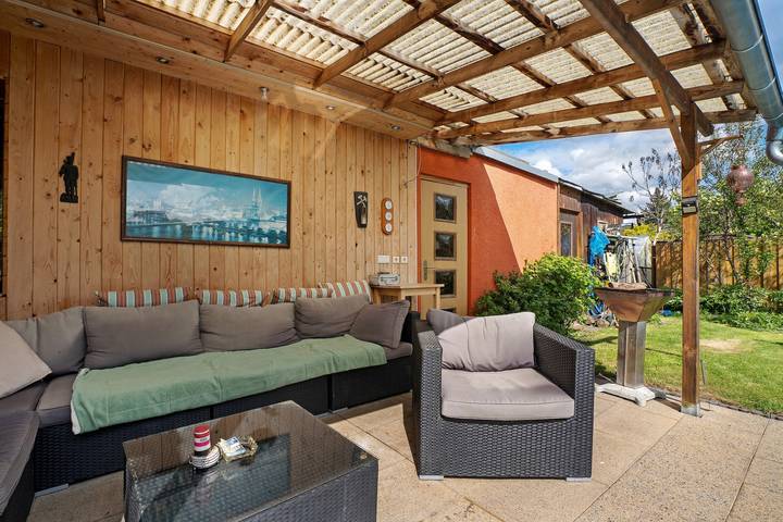 Estudio entero, Apartamento estudio 'Obere Ferienwohnung Im Nebengebäude' con piscina compartida, terraza y Wi-Fi in Naturpark niederlausitzer heidelandschaft (Brandenburg)