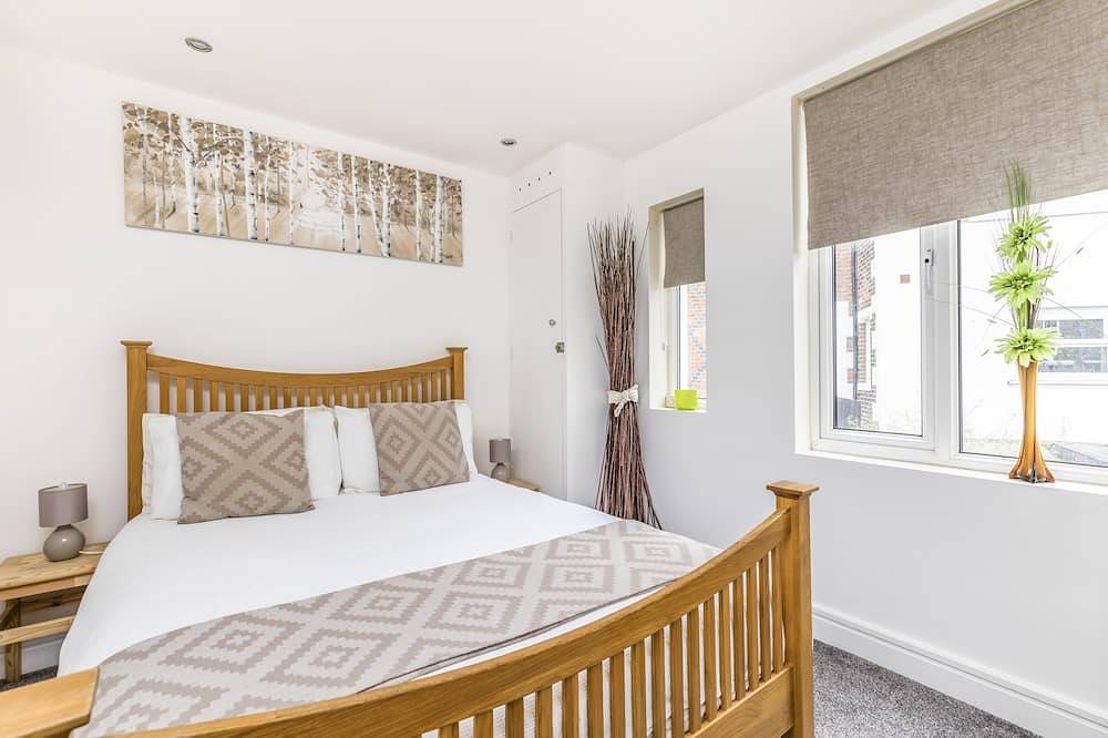 Entire apartment, Modern, Close to beach, shops and restaurants, free wi fi, Sleeps 5, in Southsea, Portsmouth