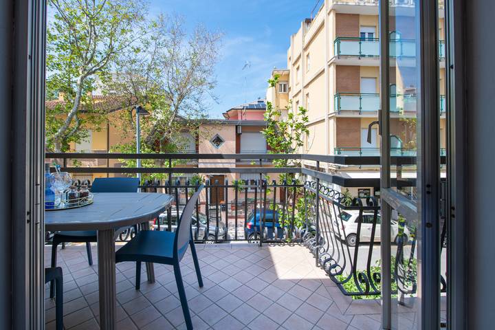 Gîte pour 6 personnes, avec balcon, animaux acceptés à Cattolica - 2