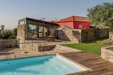 Maison d’hôte pour 8 personnes, avec piscine et jardin dans Afife