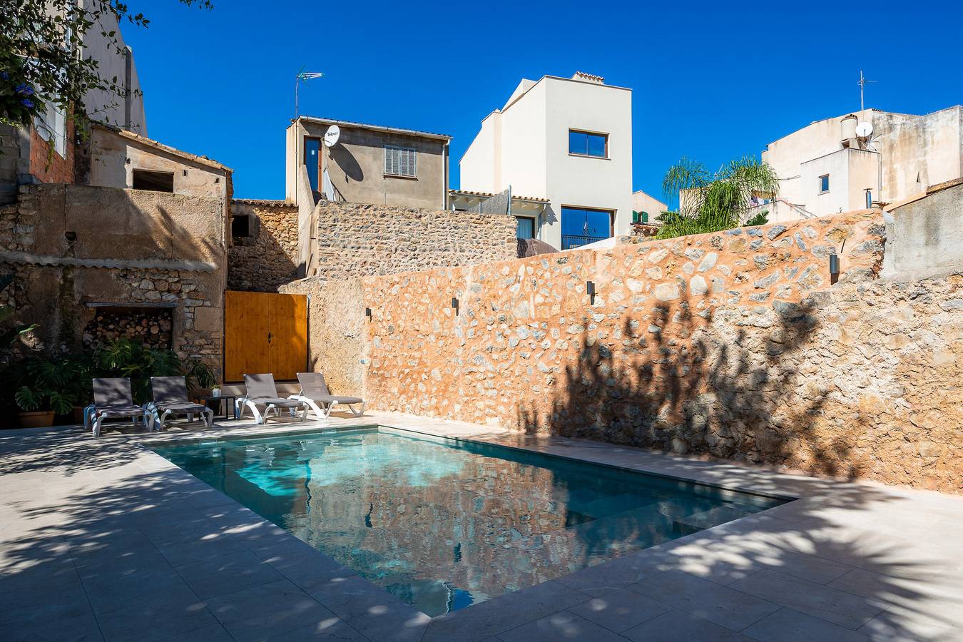 Holiday Home 'Ca La Senyora Dels Arbres' with Private Pool, Terrace and Wi-Fi in Artà, East Majorca
