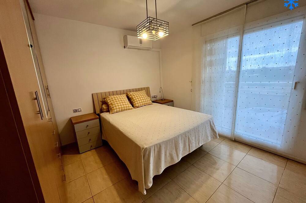 Mas Japimon descanso y relax a 5' de la playa y a 25' de Port Aventura Wold in Creixell, Costa Dorada