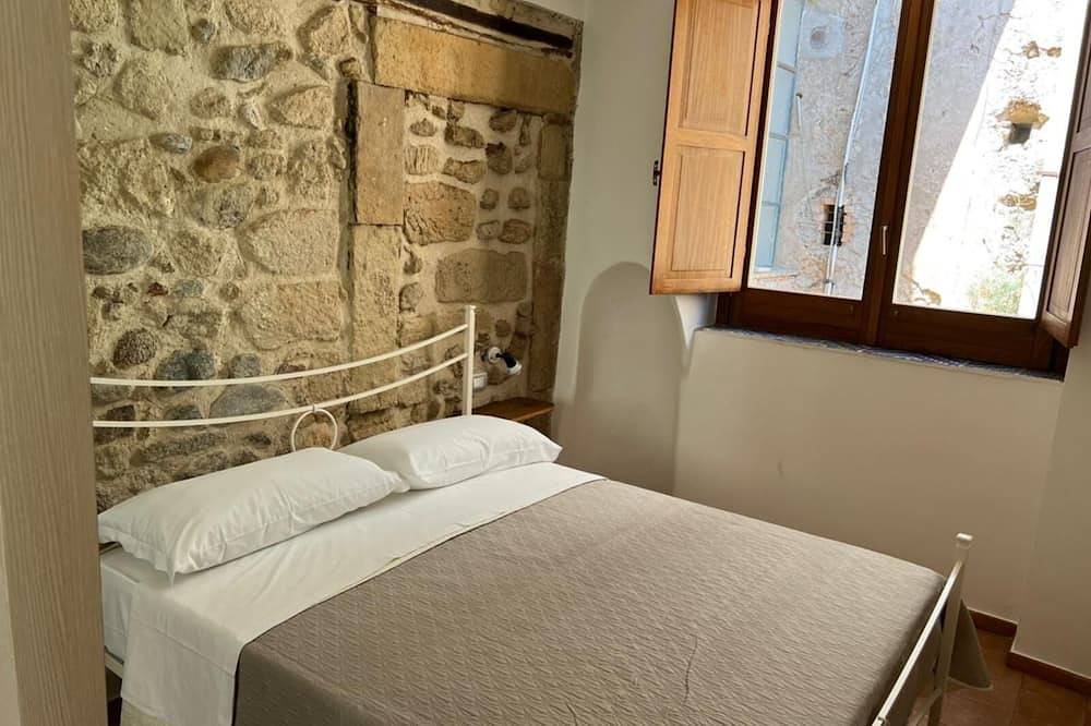 Entire apartment, Apartment for 4 people in Tropea, Vibo Valentia Province