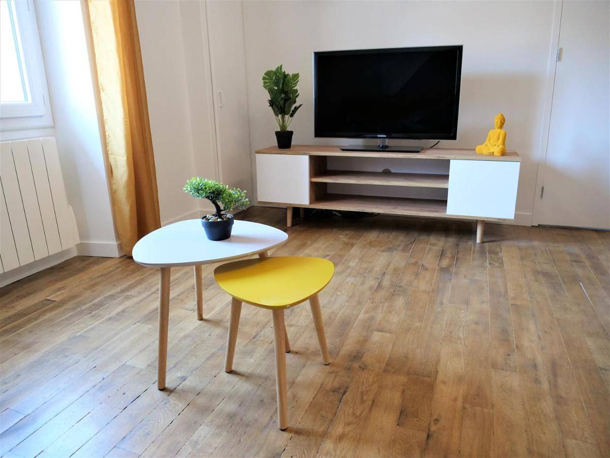 Appartement entier, Two-Bedroom Apartment in Aurillac, Région d'Aurillac