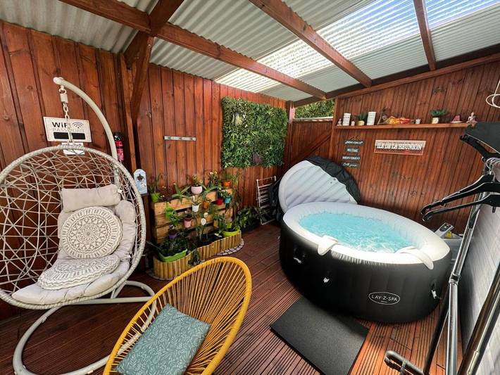 Gîte pour 2 personnes, avec jacuzzi et terrasse à la Plaine des Cafres - 2