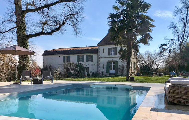 Location de vacances pour 4 personnes, avec piscine à Saint-Antoine-de-Breuilh