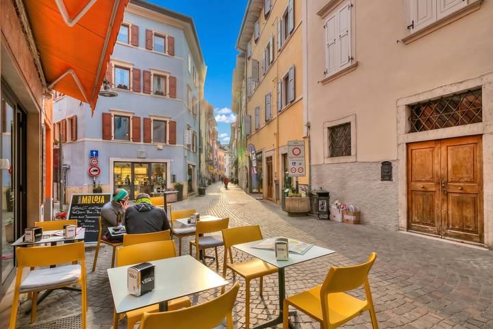 Ganze Wohnung, Casa Arx - Apt with Ac & Parking in Arco, Gardasee-Berge