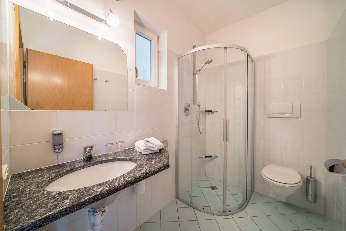 Ganze Wohnung, Ferienwohnung "Weinsepphof 8" mit Bergblick, Pool, Wlan, Garten & Balkon in Mitterlana, Lana